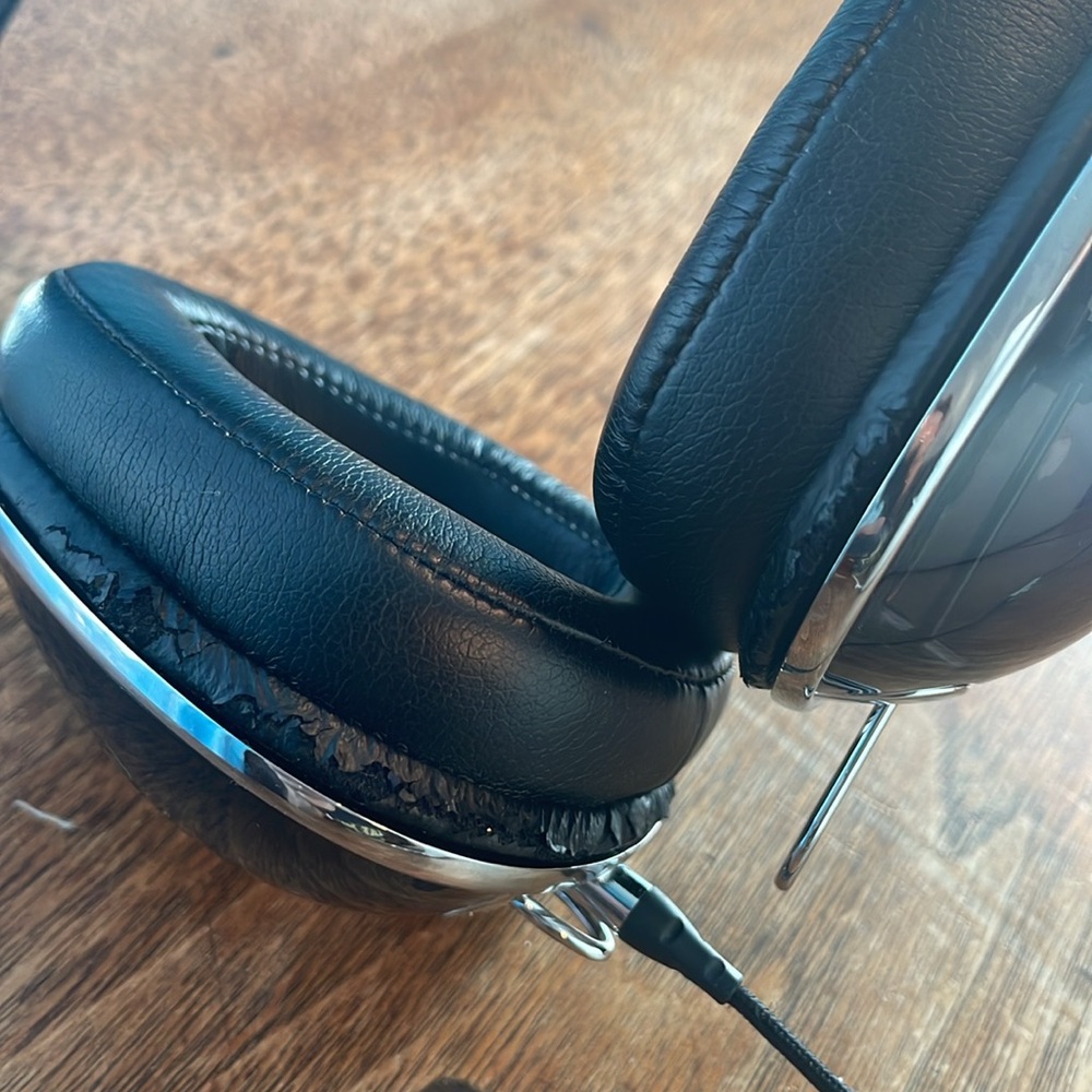 Skullcandy Aviator headphones ROCNATION - Picture 10 of 10